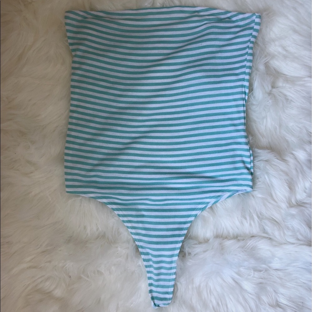 PACSUN strapless light blue stripped bodysuit